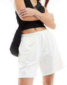 ウイークデイ Weekday Ada track shorts with pull-on elasticated waistband in white レディース