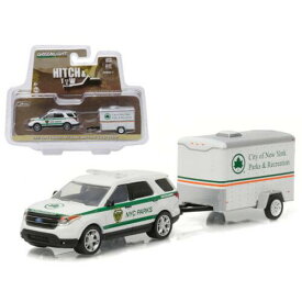Greenlight 1/64 Model Hitch & Tow 2015 Ford Explorer and Small Cargo Trailer