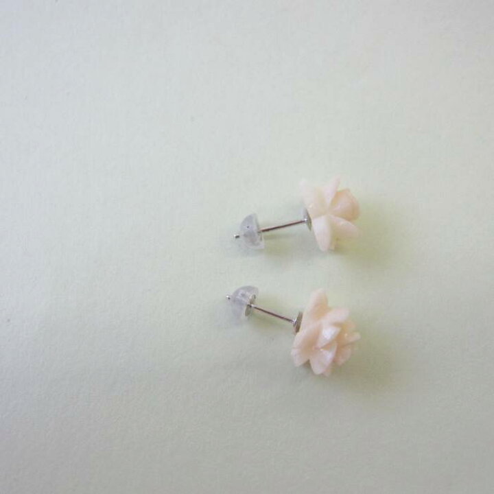 楽天市場】ミッド珊瑚 薔薇の花 ピアス 直結 K14WG バラ ばら 宝石  