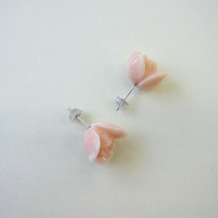 楽天市場】ミッド珊瑚 薔薇のつぼみ ピアス 直結 K14WG バラ ばら 宝石  