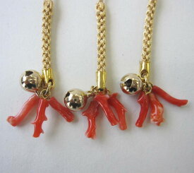 日本 土佐沖産赤珊瑚 枝の根付 （3個付） 開運 御守 厄除 『宝石サンゴ』 珊瑚婚 還暦 誕生日 御祝 3月の誕生石 ギフト プレゼント 結婚35周年 珊瑚職人