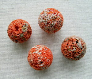 桃珊瑚 す玉の大玉パーツ 25〜26.5ミリ 手芸 ビーズ 『メール便不可』 『宝石サンゴ』 珊瑚婚 還暦 誕生日 御祝 厄除 御守 3月の誕生石 ギフト プレゼント 結婚35周年 珊瑚職人