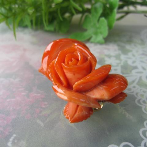 楽天市場】日本 高知産赤珊瑚 薔薇の花 帯留め K18 帯 着物 和装小物