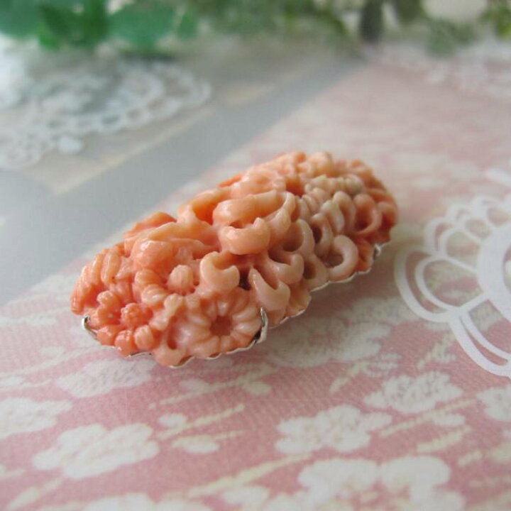 楽天市場】桃珊瑚 美しい 菊の彫り 帯留め 真鍮裏張り 着物 浴衣 和装 