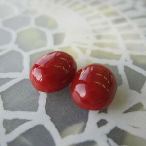日本・高知産赤珊瑚 オーバルペアルース (2個セット) パーツ 『宝石サンゴ』 珊瑚婚 還暦 誕生日 御祝 厄除 御守 3月の誕生石 ギフト プレゼント 結婚35周年 珊瑚職人