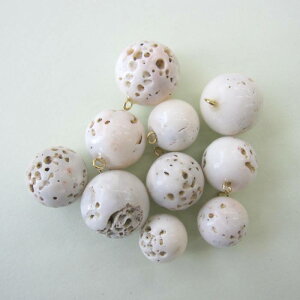 ミッドサンゴ ナチュラルパーツ (12.3〜16.8ミリ) 「10個セット・9ピン付き」 宝石サンゴ 珊瑚婚 還暦 誕生日 御祝 厄除 御守 3月の誕生石 ギフト プレゼント 結婚35周年 珊瑚職人