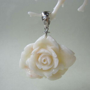 y؁z X ւKN̉ y_ggbv Pt900 _C0.08ct w΃TSx X荥 җ a j   3̒a Mtg v[g 35N XEl