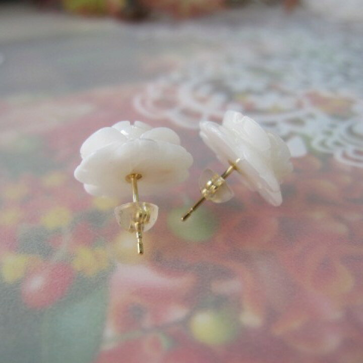楽天市場】白サンゴ 薔薇ピアス （12〜13ミリ） 直結 K18 バラ ばら 