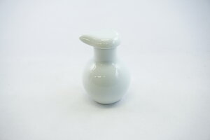 白磁ミニミニ汁次 有田焼 日本製 醤油さし 和食器 陶器 うつわ かっぱ橋 料理道具のデパート三起堂 煌彩