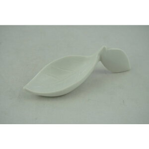 白マット 二枚葉珍味 有田焼 日本製 珍味 小付 和食器 かっぱ橋 料理道具のデパート三起堂 煌彩