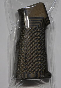 Hornet Golf Texture Grips G10 Blawn/Black }C M4 MWSp G10-m4-02A-BK/BR