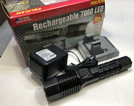 特価　ジャンク　PELICAN　Rechargeable 7060LED　タクティカル　フラッシュライト