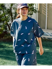 ストレッチサッカー総柄プリント半袖TEE (MENS/WOMENS) go slow caravan ゴースローキャラバン トップス シャツ・ブラウス ブラック グレー ネイビー【送料無料】[Rakuten Fashion]