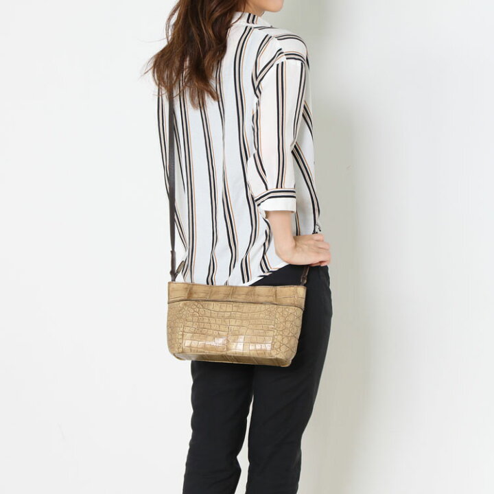 楽天市場】ショルダーバッグ クロコダイル 斜めがけ 日本製 軽量 本革  