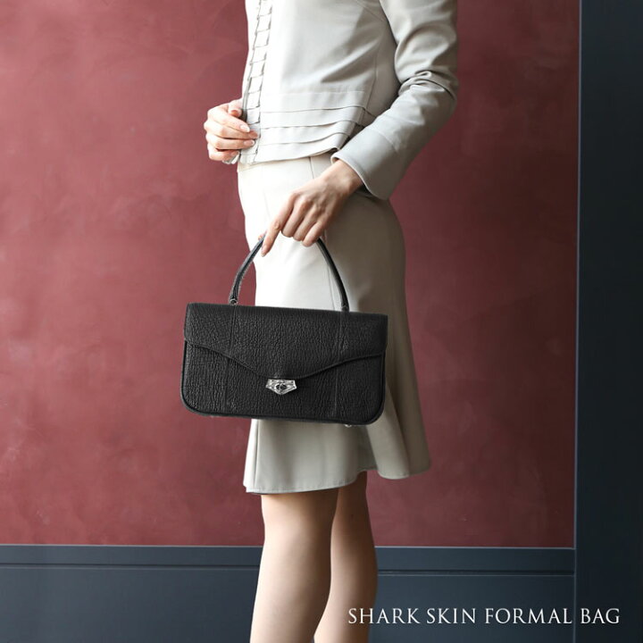 楽天市場】本革 レディース ハンドバッグ ブラック シャーク スキン  