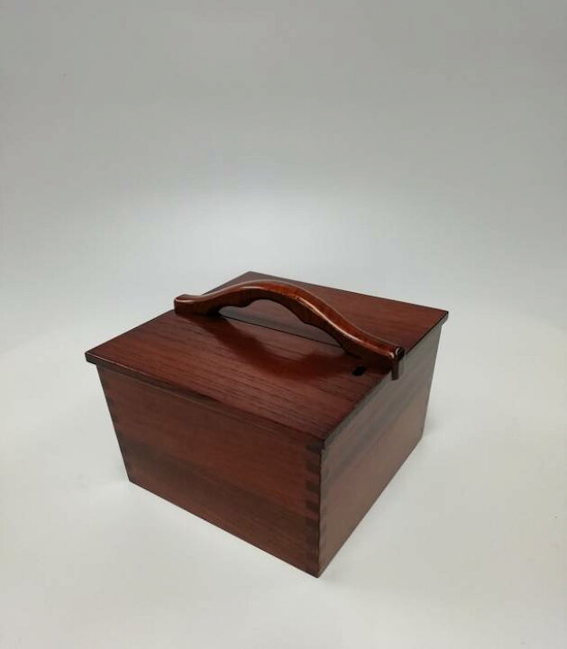 楽天市場 ケヤキ 炭 小物 入れ物約23 5x23 5x18cm Wxdxh 天然 木製 けやき 欅 モダン 和室 和風 インテリア 雑貨 容器 小型 おしゃれ 高級 国産 日本製 さぬき秀芸