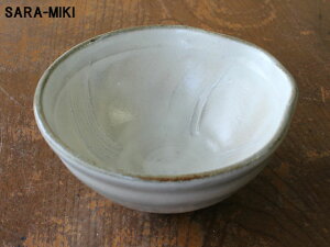 【アウトレット】《手造り》 粉引 片口 クシ目 小鉢 / 高級和食器 土物 貫入入り