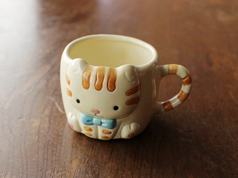 茶トラ猫の手付きミニカップ