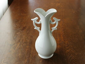 【アウトレット】アンティーク風花瓶 花型耳付 22cm / 白い陶器 フラワーベース 花器 オブジェ インテリア雑貨 オブジェ 置物