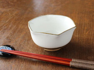 【アウトレット】白粉引 六角小鉢 / 美濃焼 高級和食器 和食器 手づくりの器 小鉢 鉢 小付 小ボウル おかず小鉢 前菜鉢 副菜鉢 デザートボウル アイスカップ フルーツボウル 和カフェ ヨーグ
