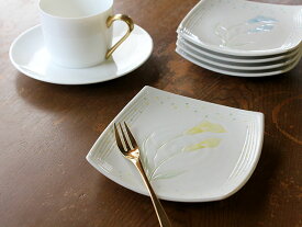【アウトレット】アイリス 小さなお菓子皿（色おまかせ） / 食器 角皿 銘々皿 小皿 プレート 菓子皿