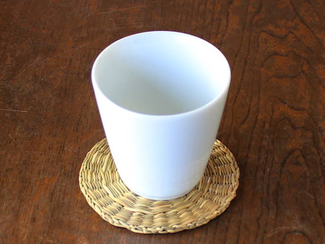 シンプルでスマートなカップ ジュース お茶 デザート そば猪口 【アウトレット】白磁Ｖ型フリーカップ 口径8cm×高さ8cm