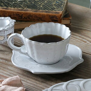 カップ ソーサー Virginia Casa ITALICA // ヴィルジニアカーサ 洋食器 ティーカップ コーヒーカップ お皿 陶器 ホワイト 白 おしゃれ 輸入食器 電子レンジ可 食洗機可 洋食器 イタリア ギフト ラッ