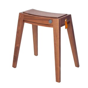 スタッキング可能なウッドスツール ウォールナット製のシンプルなデザインでリビングやキッチンのサブチェア、補助椅子としてもおすすめ[b2c スタッキングスツール(ウォールナット)