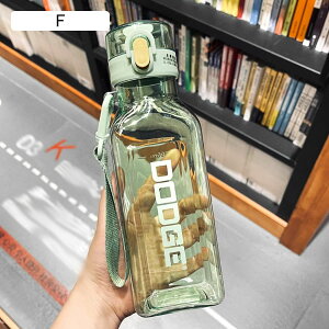 �E�H�[�^�[�{�g�� �ڐ���t�� 1���b�g������ ������ �v���X�`�b�N�� 700ml ��e�� �L�����[�n���h���t�� �W�t�� �����J�b�v �R��̂Ȃ� �����^�� �􂢂₷�� �ϗ�ϔM �؍� �^�� �ʊw ���蕨