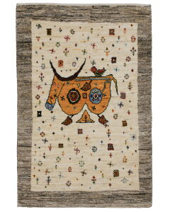 ペルシャギャッベ カシュクリ 約65cm x 98cm 玄関マット ギャッベ ラグ 絨毯 ベージュ ウール100% 牛 鳥 羊毛 自然 ユニーク 個性的 モコモコ ふかふか 動物 アニマル オールシーズン 床暖房対応