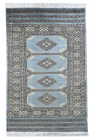 パキスタン絨毯 シルクタッチ 約78cm x 122cm グレー ブルー 長方形 羊毛 ウール 総柄 滑らか ツヤツヤ サラサラ ホットカーペット対応 床暖房対応 室内 オールシーズン 一年中 現品限り 一点もの 高級 北欧 絨毯 ラグ