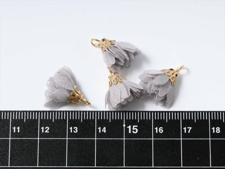 楽天市場】タッセル ミニミニフラワー グレー 18mm 4個 4ヶ カン付 