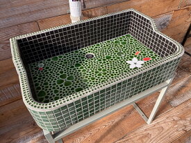 ガーデンシンク タイルシンク タイル流し台 昭和レトロ モザイクタイル 作善堂 外流し 防水 抗菌 洗面ボウル ガーデンパン 庭 手洗い 小型 店舗 屋内 カフェ 流し トイレ ガーデニング レトロ 可愛い おしゃれ 人気 モザイク 美濃焼 家 リフォーム 暮らしの道具