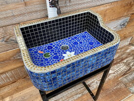 ガーデンシンク タイルシンク タイル流し台 昭和レトロ モザイクタイル 作善堂 外流し 防水 抗菌 洗面ボウル ガーデンパン 庭 手洗い 小型 店舗 屋内 カフェ 流し トイレ ガーデニング レトロ 可愛い おしゃれ 人気 モザイク 美濃焼 古民家 リフォーム 暮らしの道具
