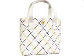シャネル　CHANEL　ワイルドステッチ　トートバッグ　ハンドバッグ　白　ホワイト　マルチカラーステッチ　MG金具　マットゴールド金具　カーフレザー　本物　ランクA