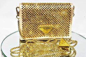 プラダ　PRADA 　クリスタル ショルダー付 カードケース　名刺入れ　ゴールド×ベージュ　チェーンショルダー　クリスタルスタッズ×シルク　本物　ランクA
