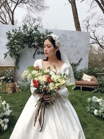 楽天市場 ウェディングベール ビンテージ フランス風 アルビスの少女 中世紀 セミロング 優雅 御花飾り レース付き シンプル 優しい 淑女 ベールアップ コーム付き 結婚式 ブライダルベール 旅行撮影 Schik