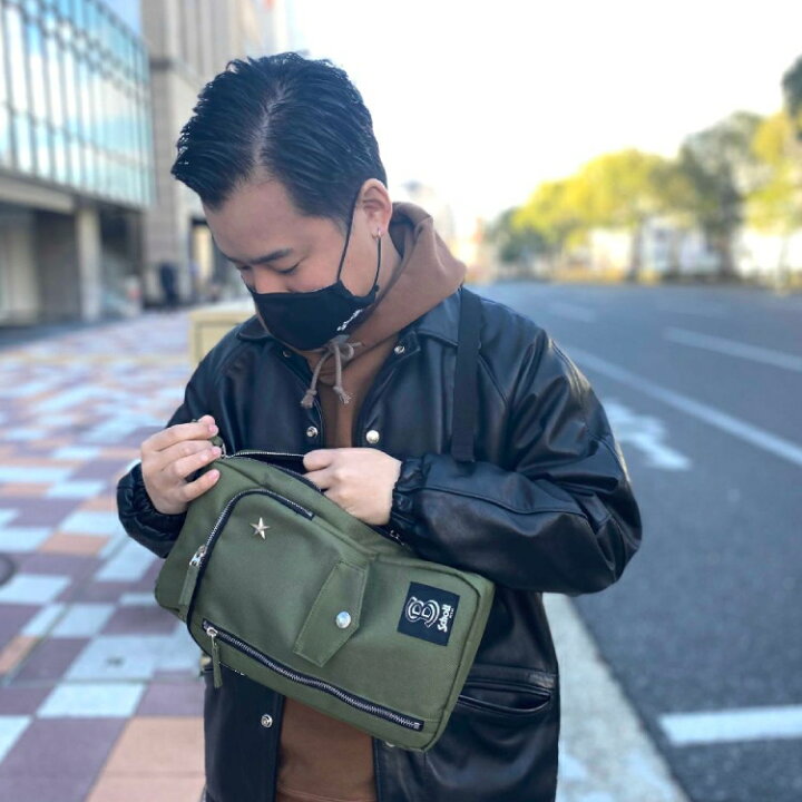 楽天市場 Schott ショット 公式通販 One Shoulder Bag ワンショルダーバッグ ボディバッグ メンズ アウトドア ウエストバッグ ポリエステル ライダース 星 縦長 Schott