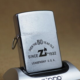 Zippo：1984年製USED　ZIPPO OVER 50YEAR OLD ビンテージ　ジッポーライター 【現品のみ】 【クローム】【ジッポー社】【50年】【1932】【落下防止】【USA】【ジッポ】【プレゼント】