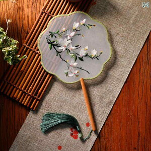 夏 中国 うちわ おしゃれ 刺繍 祭り 涼しい 伝統 レトロ 美しい アート 団扇 扇子 プレゼント グリーンリーフ マグノリア ラウンド ファン 両面刺繍 中華風 宮殿 ポータブル 漢服 チャイナ ド
