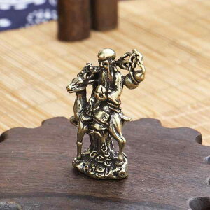 �^�J �u�� ���g�� �����i �� �_�b�V���{�[�h ��㏬�� �� �s�� �_ �� ������ �A���e�B�[�N�R���N�V���� �� ����� ���g�� ���� �� �}�C�N�� ���� �n���h�s�[�X �� ��