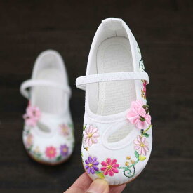 布靴 キッズ 女の子 漢服シューズ 刺繍 チャイナ風 フラットシューズ ローヒール 歩きやすい 履きやすい かわいい お遊戯会 イベント 発表会 コスプレ 演出用 ステージ衣装