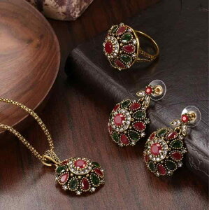 ジュエリー メンズ レディース 大ぶり ジルコニア クリスタル ネックレス イヤリング 指輪 3点セット カラフル ゴールドカラー 蛇骨チェーン 幾何学模様 クロス 王冠 ローマ数字 エレガント