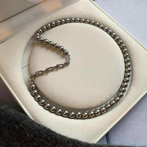 ネックレス レディース 真多麻グレーパール ホースシュー 馬蹄モチーフ ロング 重ね付け レイヤード エレガント 上品 フレンチレトロ アンティーク調 銅製 金メッキ