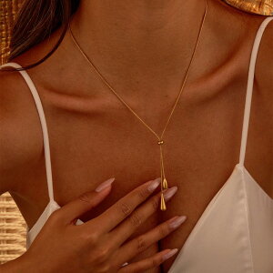 ネックレス レディース ステンレス製 K18金メッキ チタン鋼製 水滴型 ペンダント トップ 高級感 電気メッキ加工 クール ミニマル オフィス カジュアル エレガント 大人女子