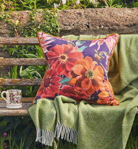 �G�}�u���b�W�E�H�[�^�[Emma Bridgewater�@�N�b�V�����EDahlia Cotton & Velvet Cushion 50x50cm