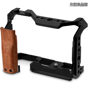 �y���������zZV-E10 II �A�b�v�O���[�h���^���P�[�W Sony Alpha ZV-E10 II �J�����ی�t���[�����O�p �l�ԍH�w�Ɋ�Â��Đ݌v���ꂽ�ؐ��n���h������
