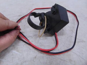 12V オートバイハンドルバーマウントシガーライターと 5V USB 電源ポート 12V Motorcycle Handlebar Mount Cigarette Lighter and 5V USB Power Port