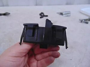 n[[_rbh\ GAN[i[RlN^ێNbv 10-16 FLHAFLT P/N 10398 Harley Davidson Air Cleaner Connector Retention Clip 10-16 FLH, FLT P/N 10398