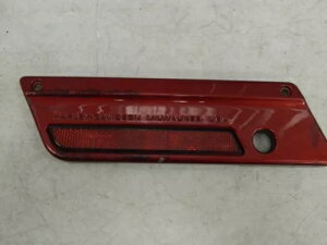 �n�[���[ ���T�h���o�b�O �t�F�C�X�v���[�g ���b�h ���t���N�^�[�t�� 93-13 �c�[�����O P/N: 90603-93 Harley Left Saddlebag Face Plate Red W/ Reflector 93-13 Touring P/N: 90603-93 �y���s�A���i�z